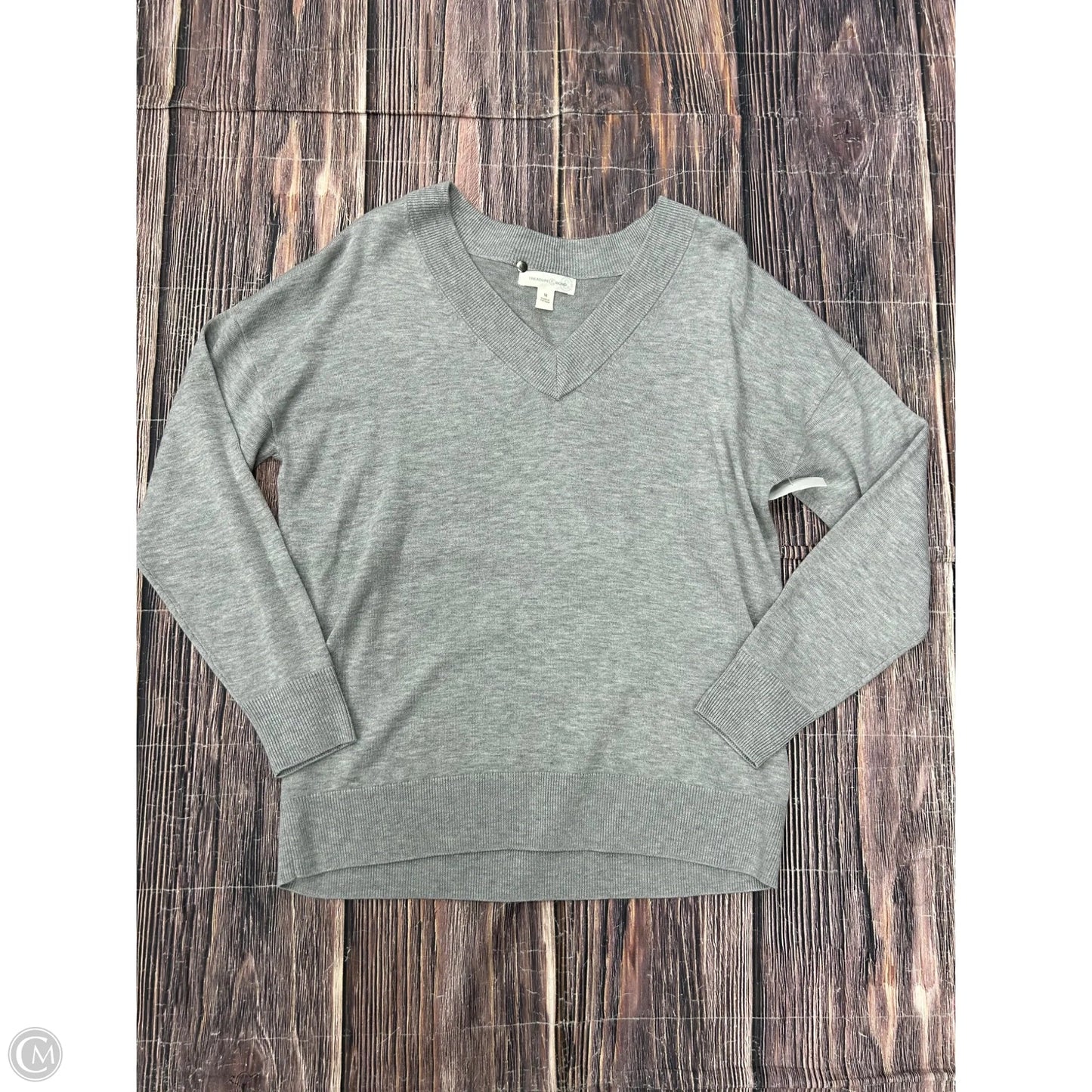 Top Long Sleeve By Treasure And Bond In Grey, Size: M
