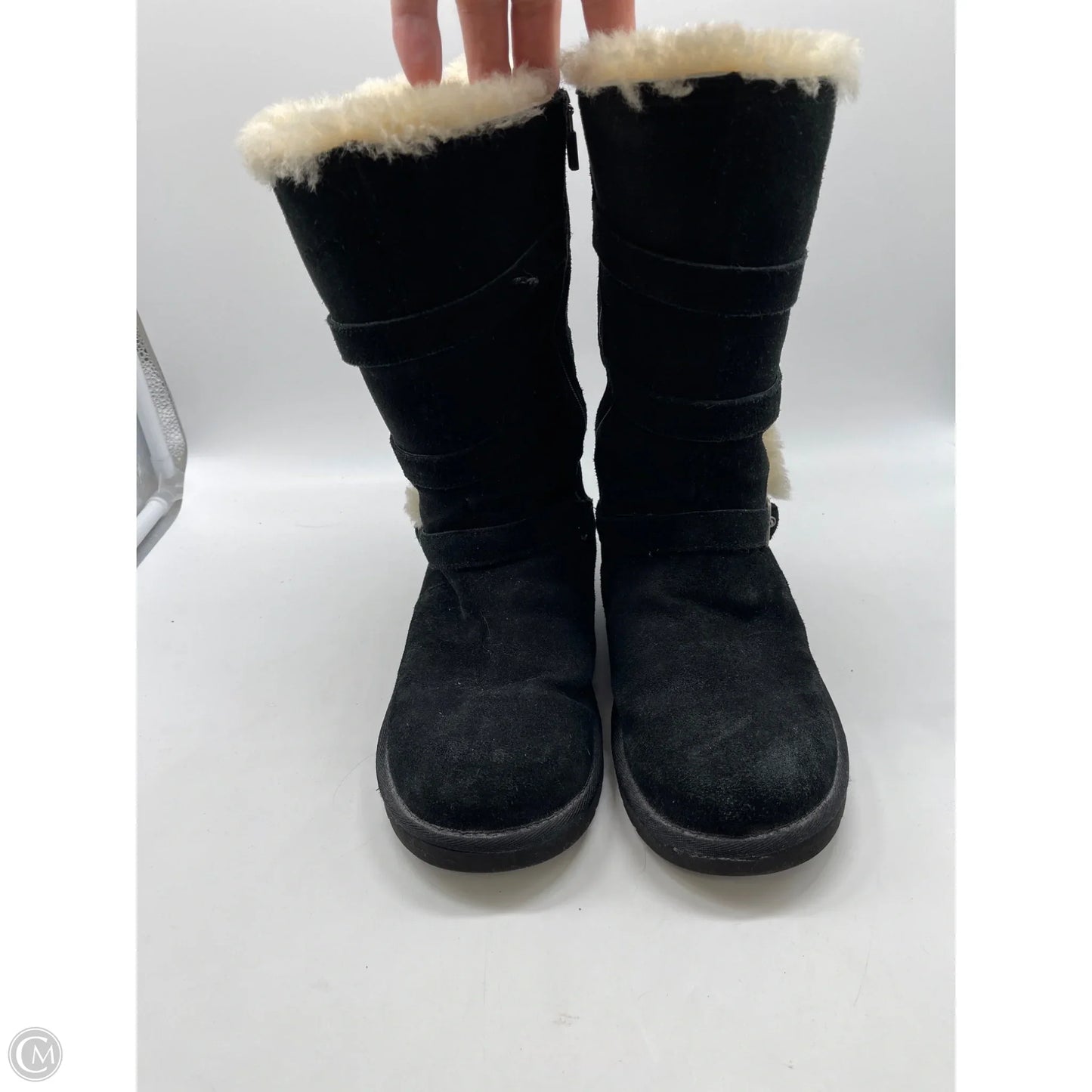 Boots Designer By Ugg In Black, Size: 6