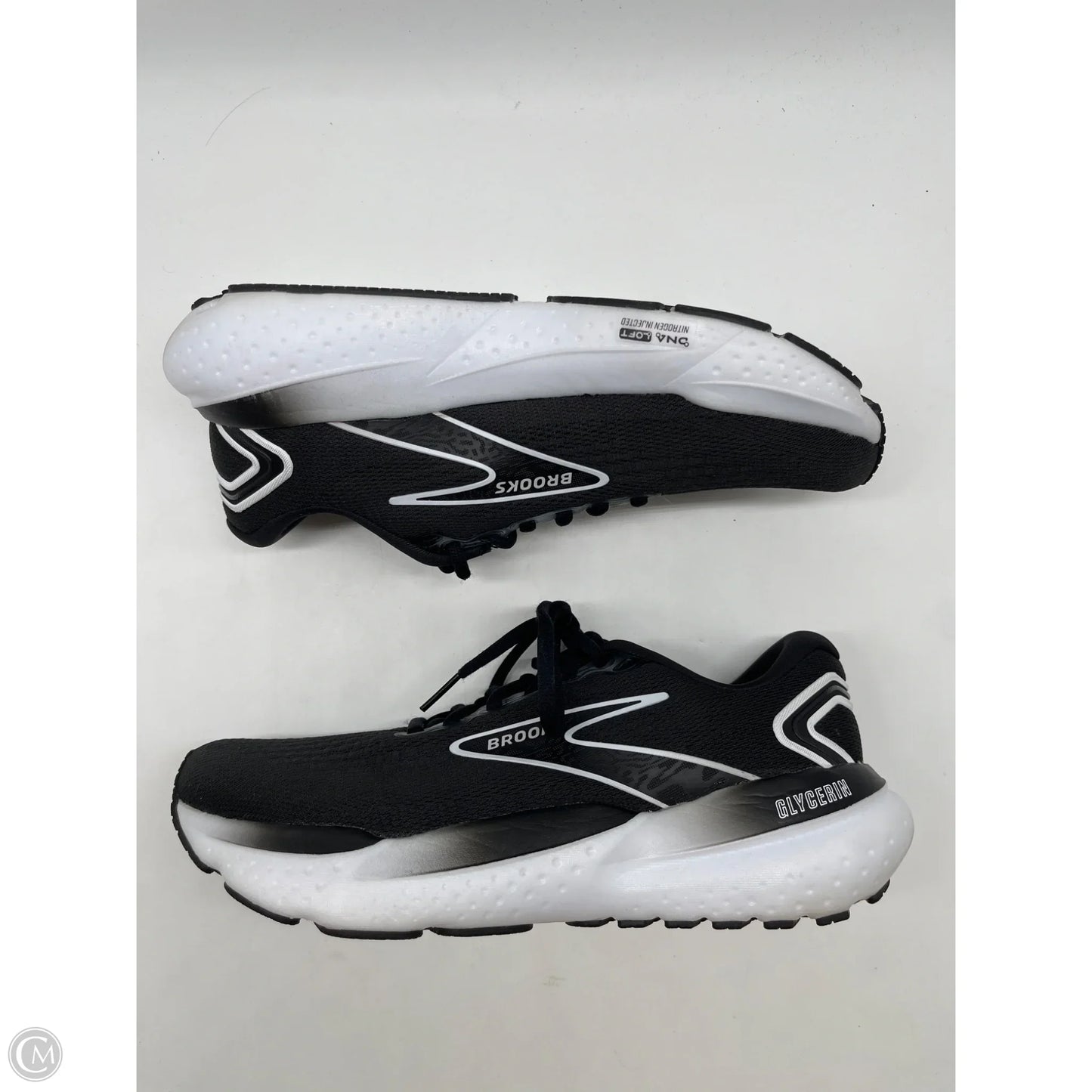 Shoes Athletic By Brooks In Black, Size: 8.5