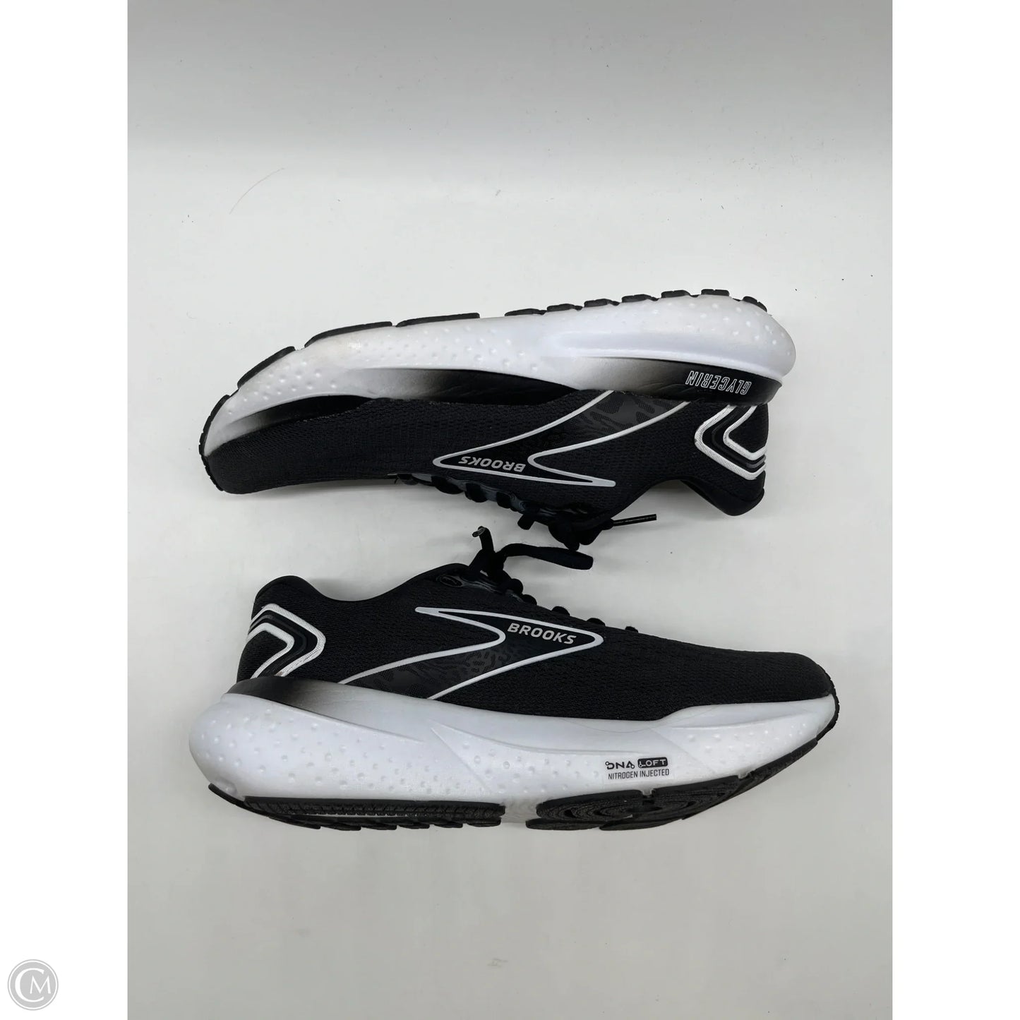 Shoes Athletic By Brooks In Black, Size: 8.5