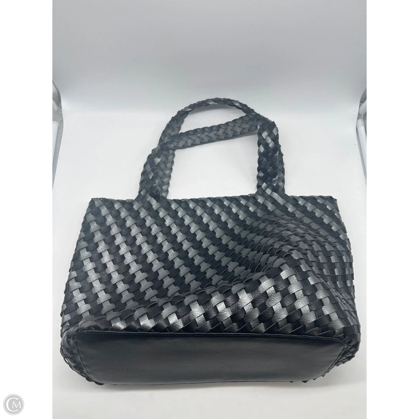 Tote By Clothes Mentor, Size: Medium