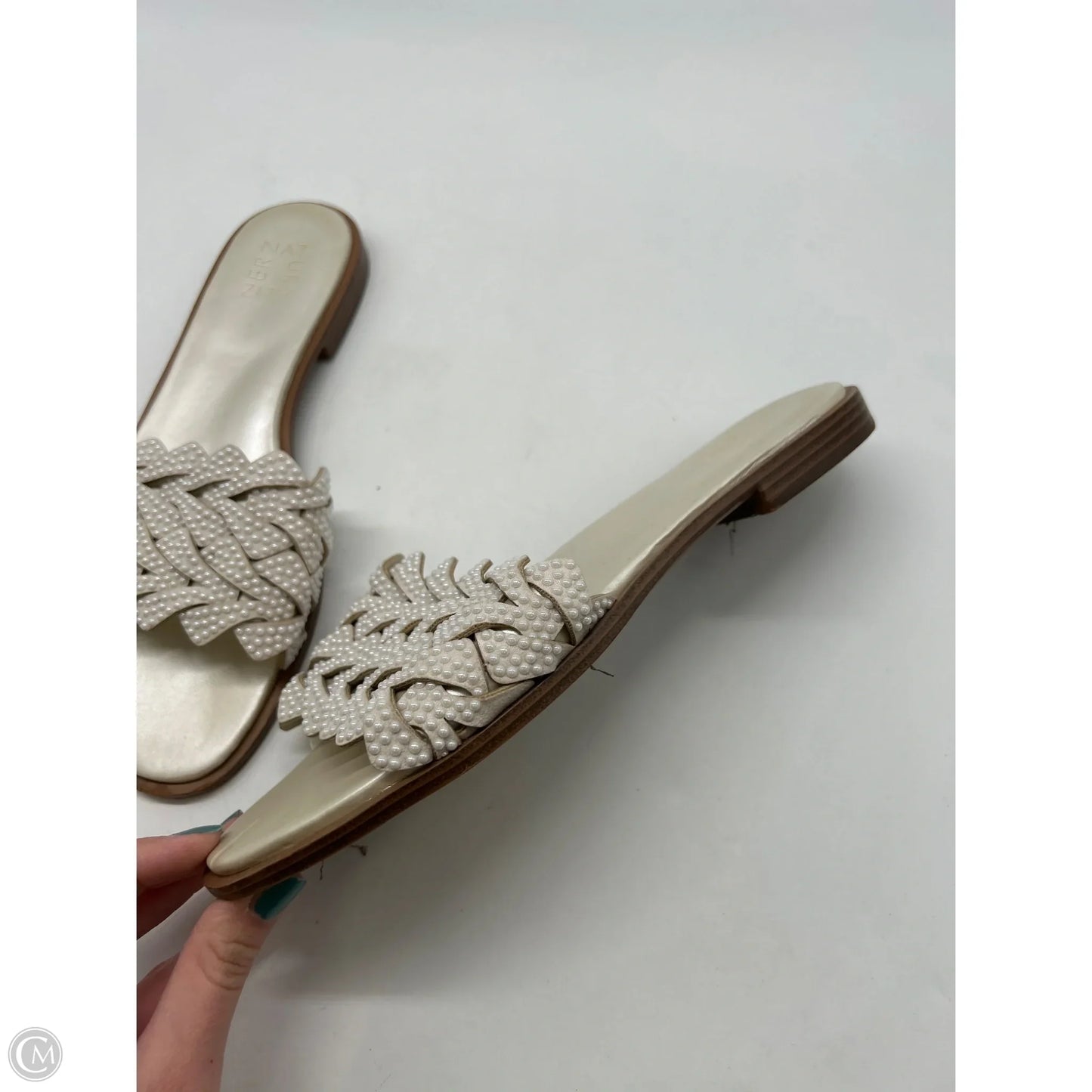 Sandals Flats By Naturalizer In Grey, Size: 9