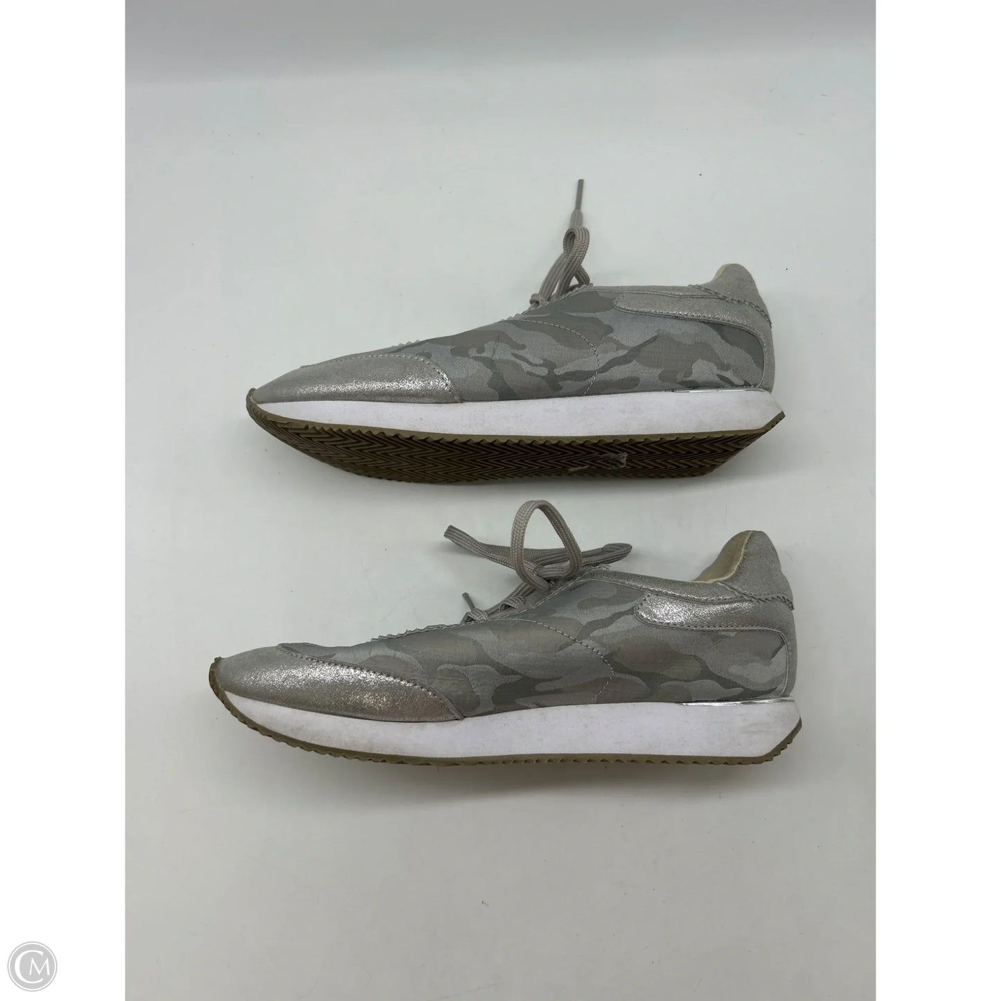 Shoes Sneakers By Dkny In Silver, Size: 8