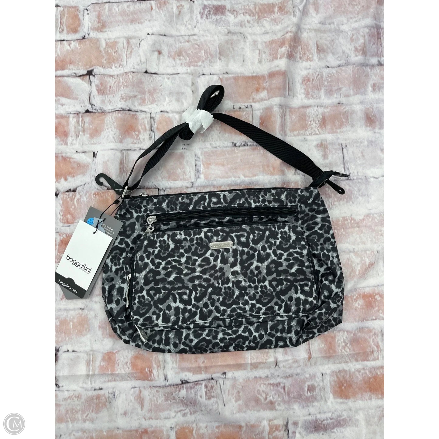 Crossbody By Baggallini, Size: Medium