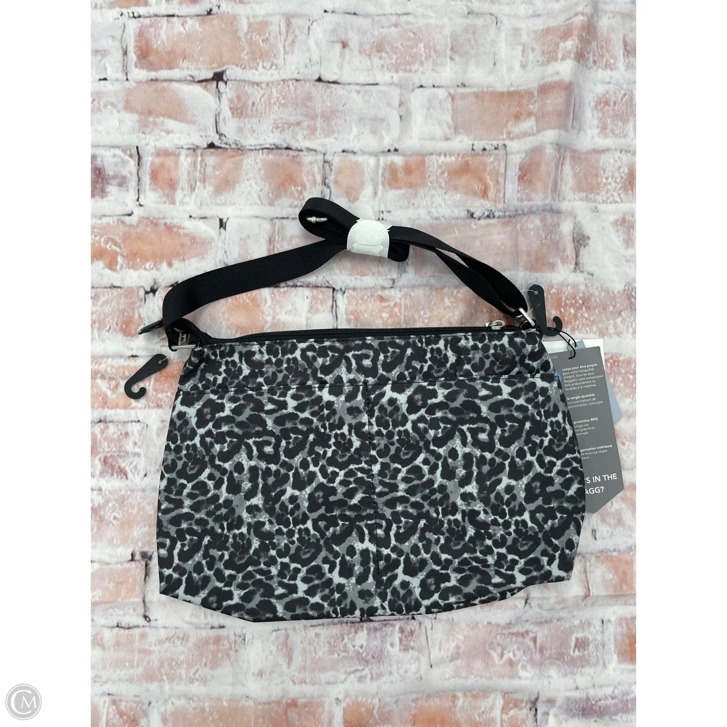 Crossbody By Baggallini, Size: Medium