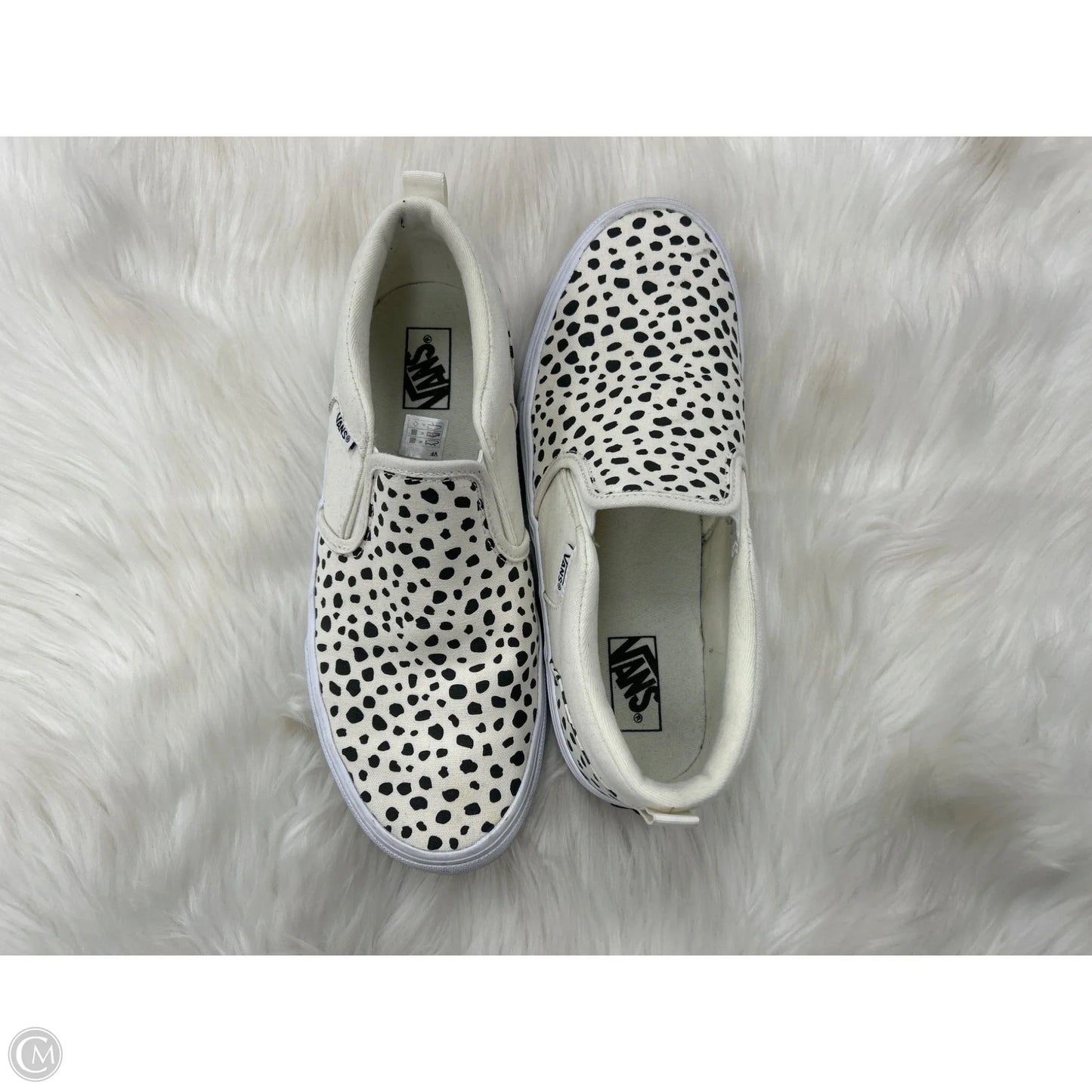 Shoes Sneakers By Vans In Cream, Size: 6