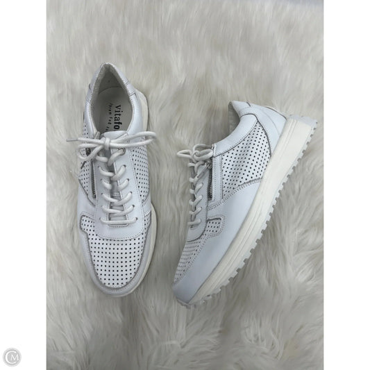 Shoes Athletic By Cmc In White, Size: 11