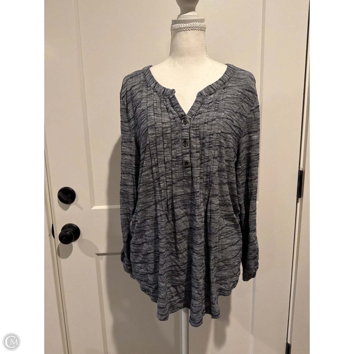 Top Long Sleeve By Christopher And Banks In Blue, Size: Xl