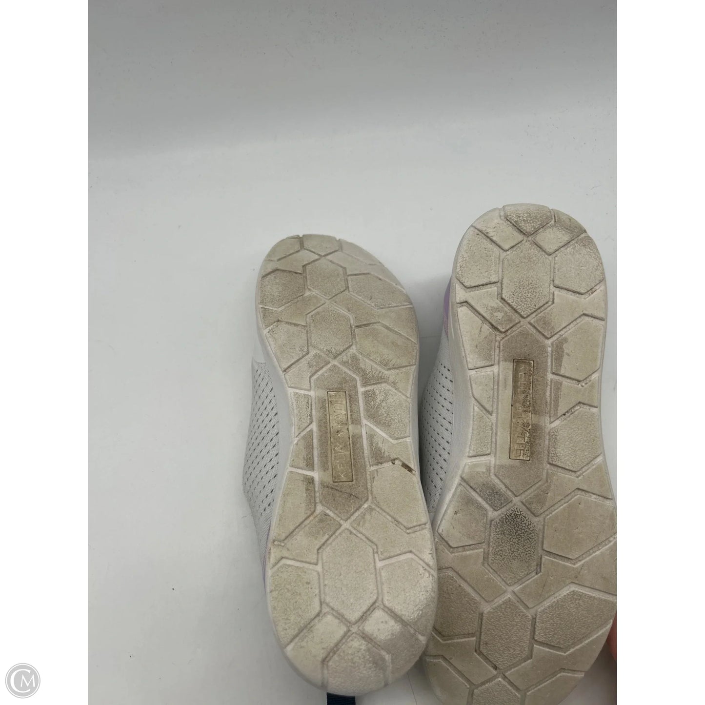 Shoes Sneakers By Kelly And Katie In White, Size: 10