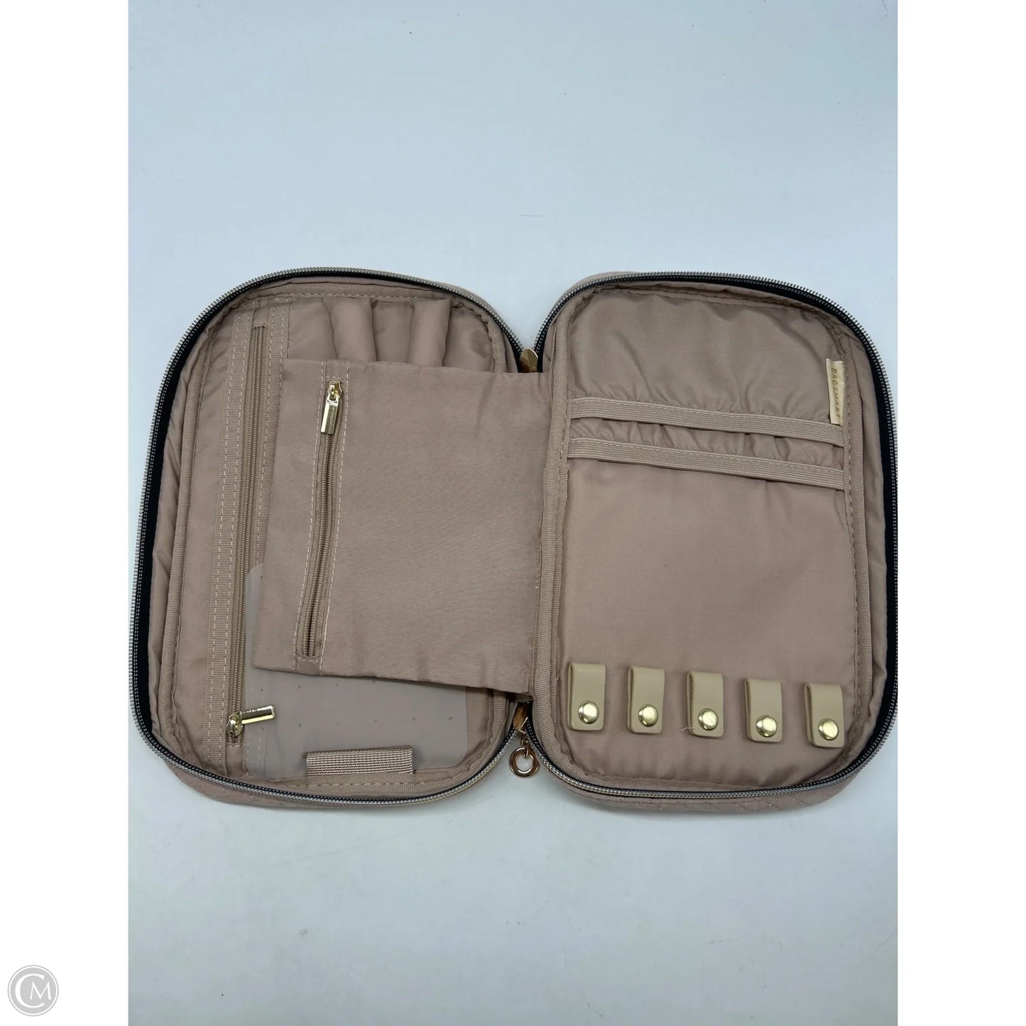 Makeup Bag By Clothes Mentor, Size: Medium