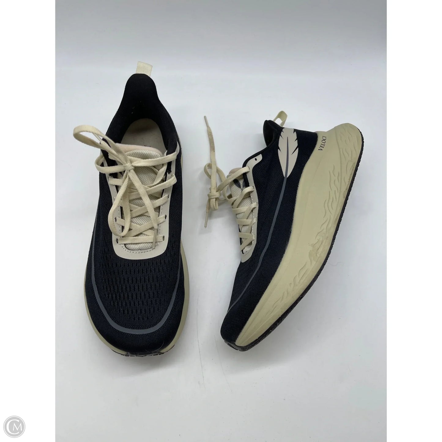 Shoes Athletic By Cmb In Black, Size: 9