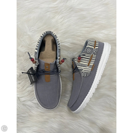 Shoes Flats By Hey Dude In Grey, Size: 9