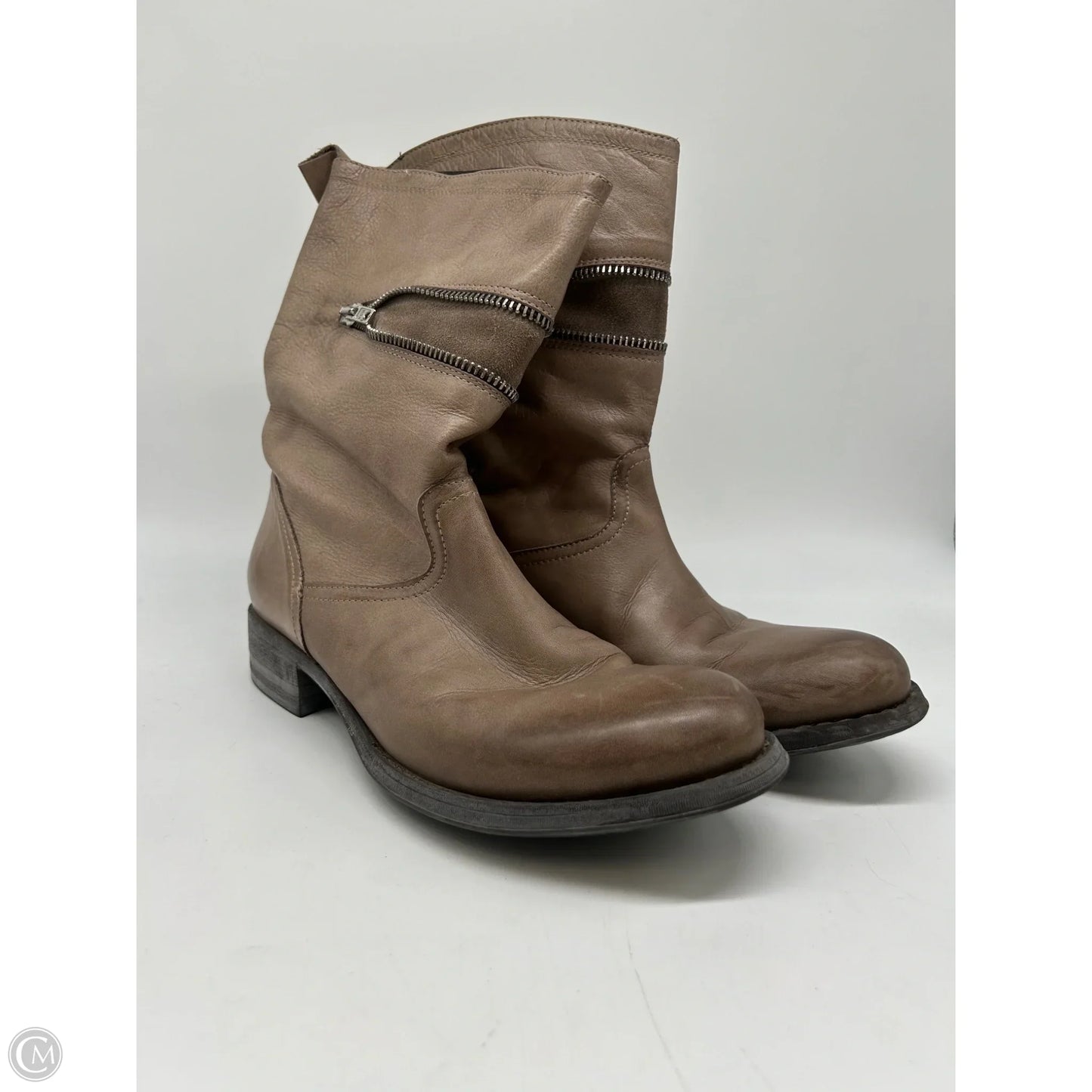 Boots Ankle Flats By Cmb In Brown, Size: 10
