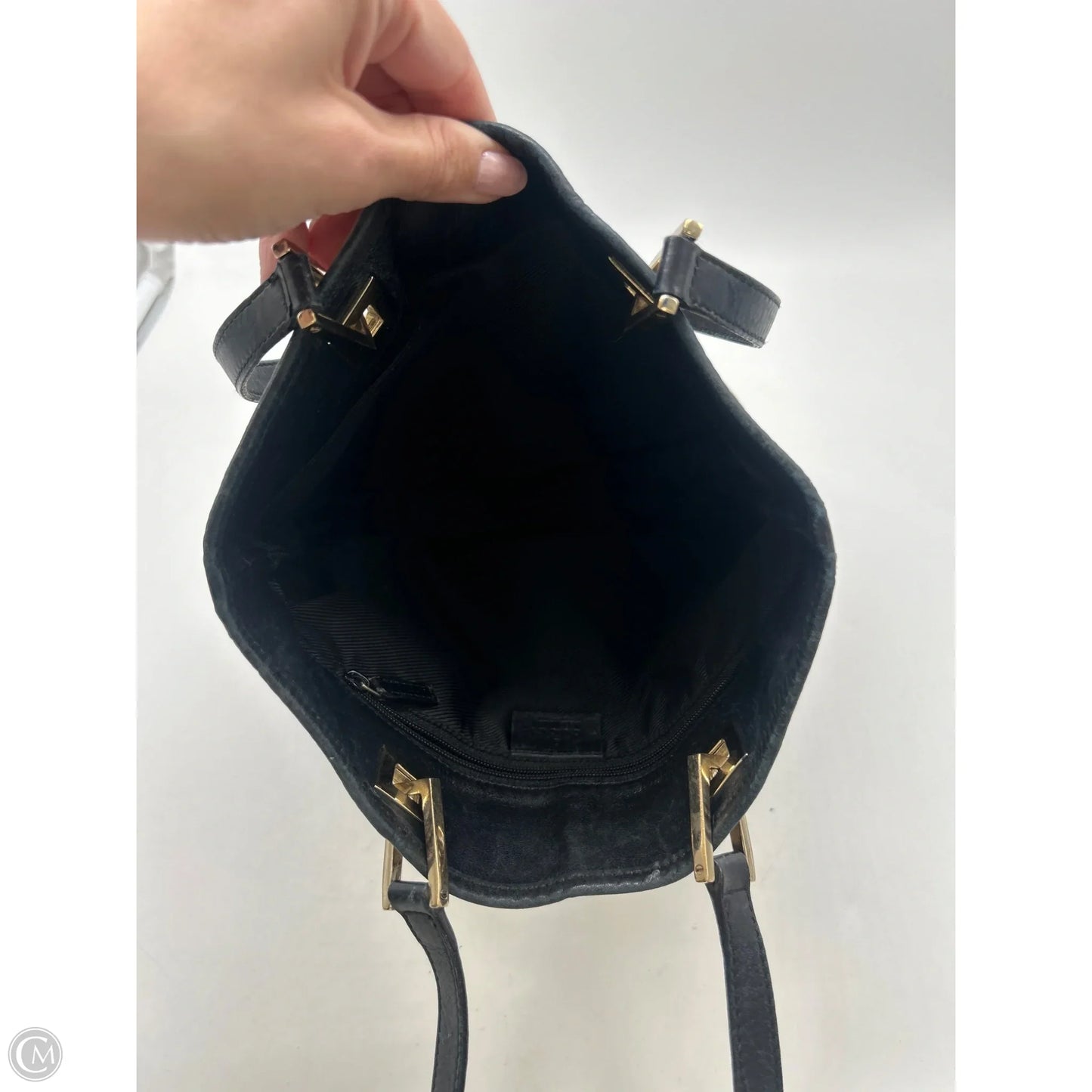 Handbag Luxury Designer By Gucci, Size: Medium