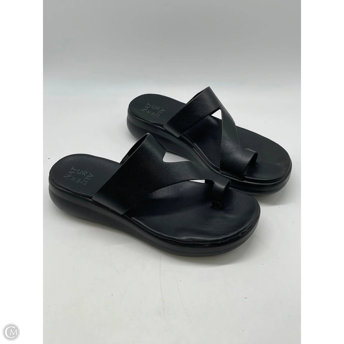 Sandals Flats By Naturalizer In Black, Size: 10