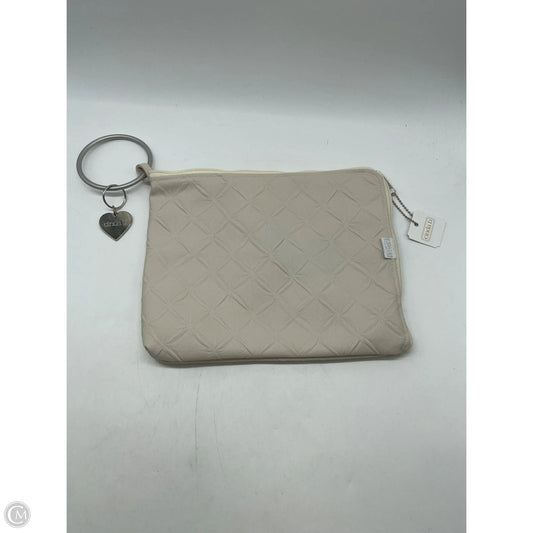 Wristlet By Clothes Mentor, Size: Large