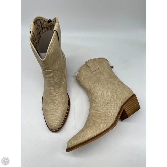 Boots Western By Clothes Mentor In Cream, Size: 10