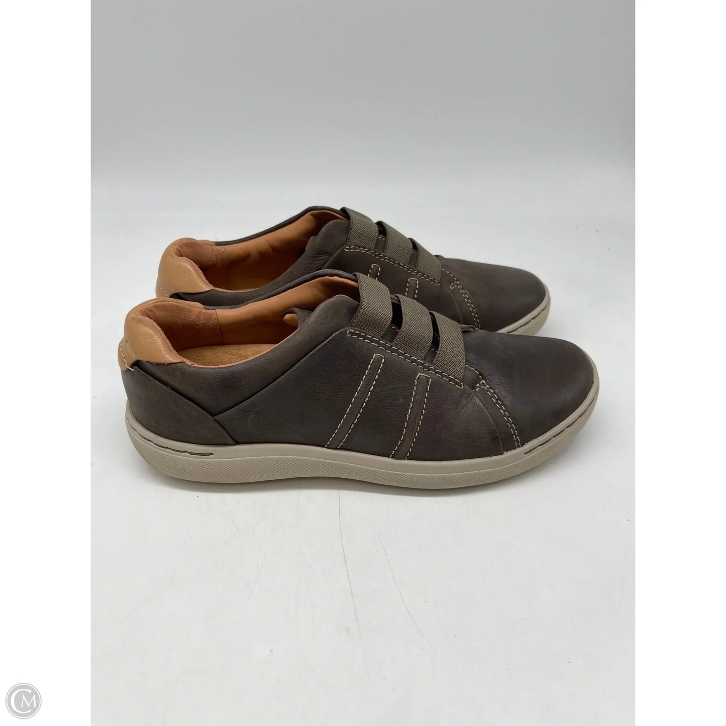 Shoes Sneakers By Clarks In Green, Size: 7