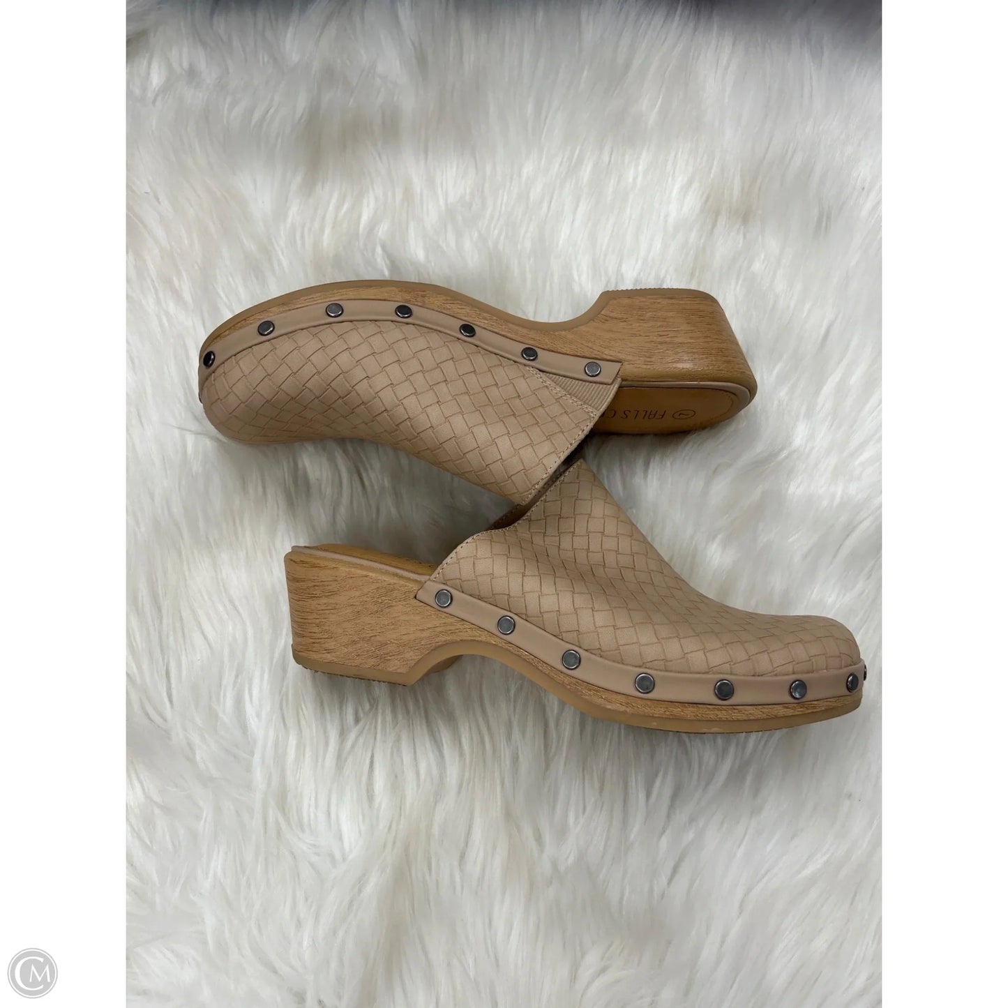 Shoes Flats By Falls Creek In Tan, Size: 7