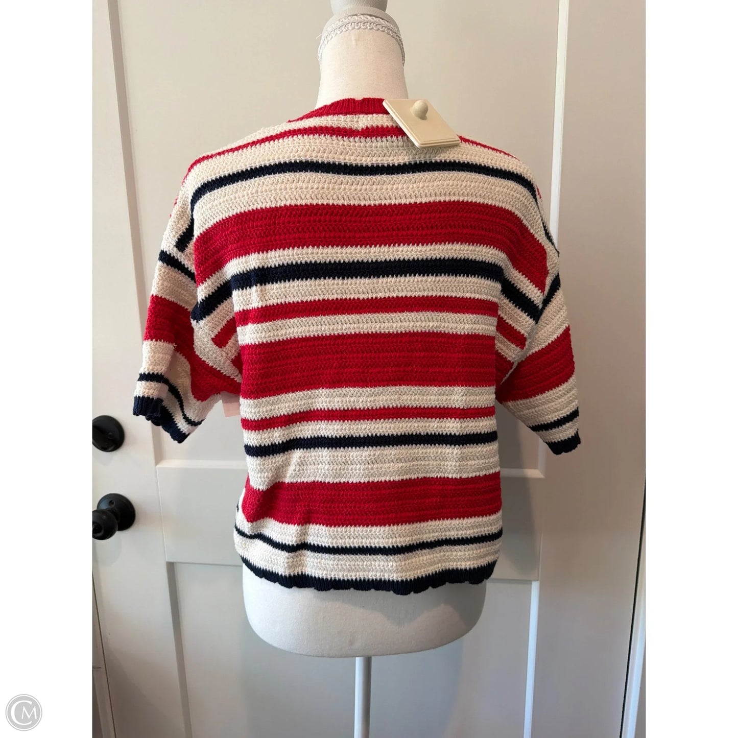 Sweater Short Sleeve By Universal Thread In Red, Size: M
