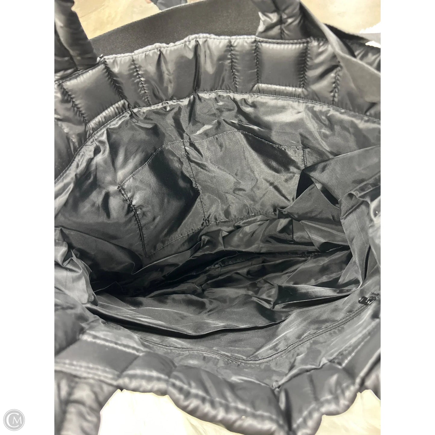 Tote By Clothes Mentor, Size: Medium