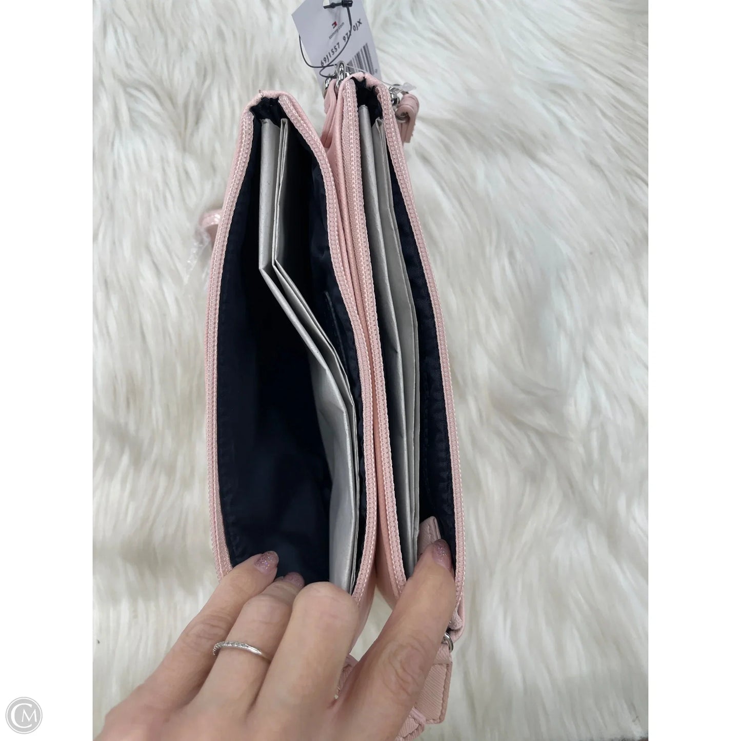 Wristlet By Tommy Hilfiger, Size: Large