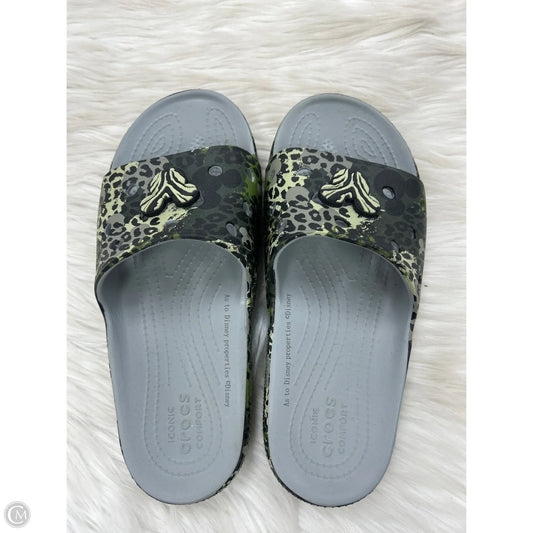 Sandals Flats By Crocs In Green, Size: 8