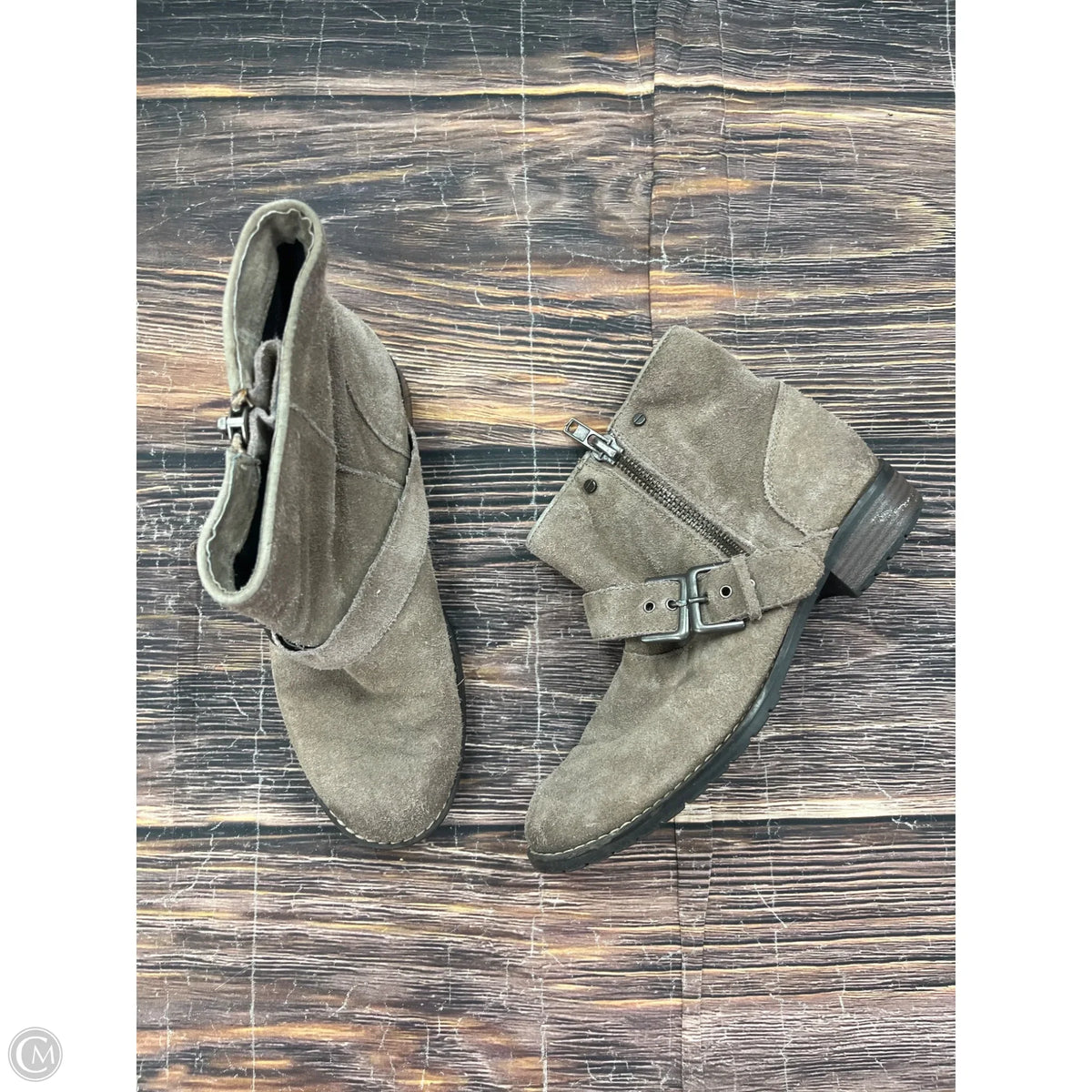 Boots Ankle Flats By Dv In Grey, Size: 7.5