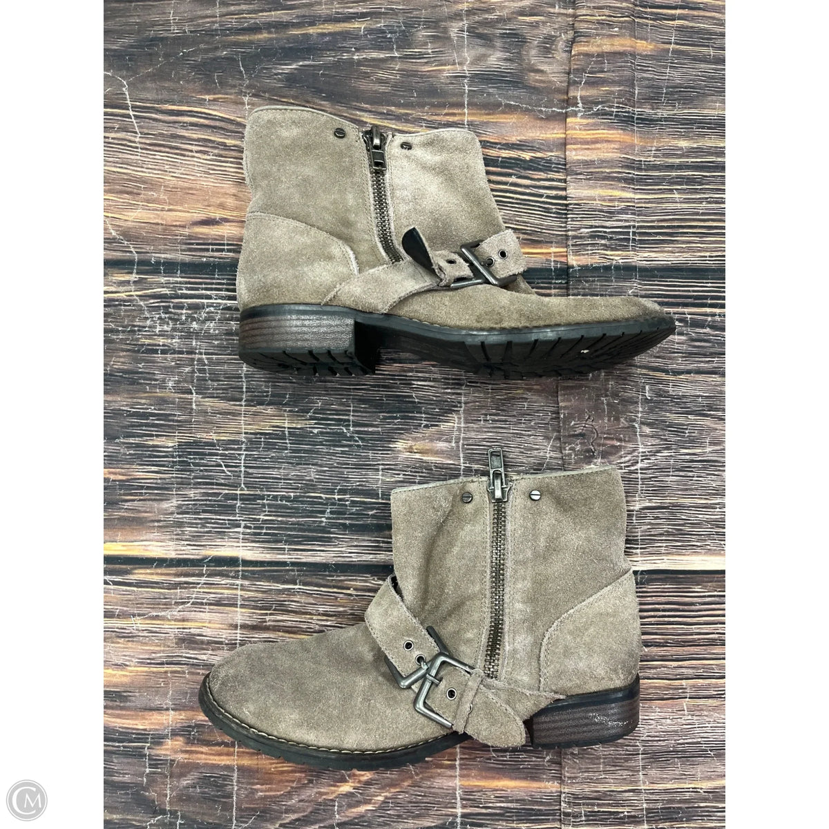 Boots Ankle Flats By Dv In Grey, Size: 7.5