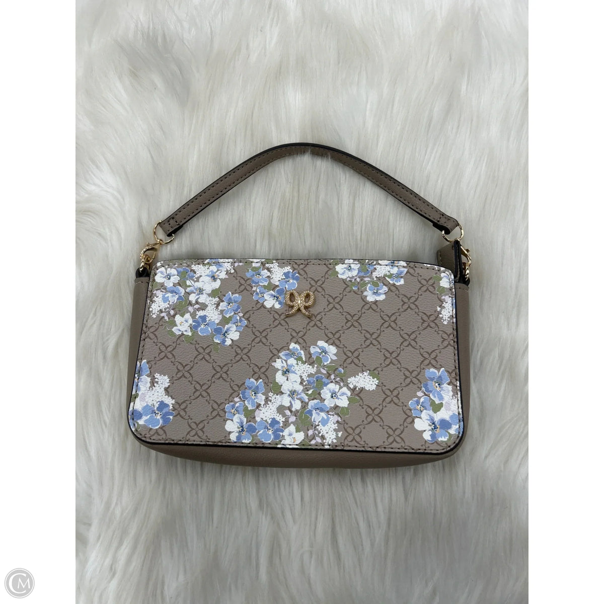 Wristlet By Clothes Mentor, Size: Medium