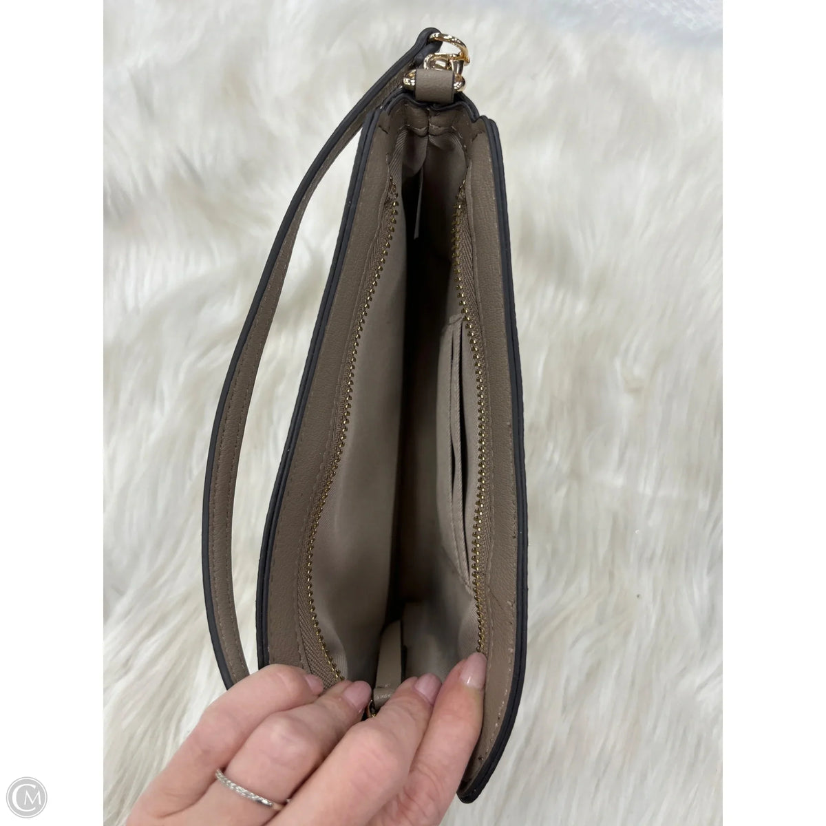 Wristlet By Clothes Mentor, Size: Medium