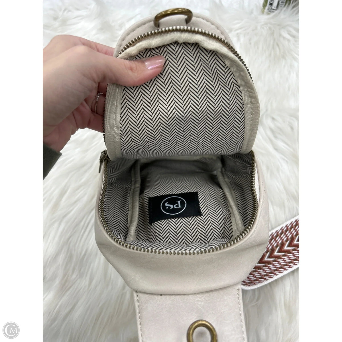 Crossbody By Clothes Mentor, Size: Small