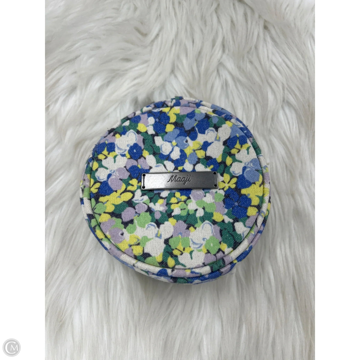 Jewelry Case By Clothes Mentor, Size: Small