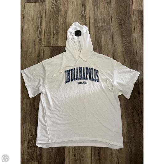 Top Short Sleeve By Clothes Mentor In White, Size: L