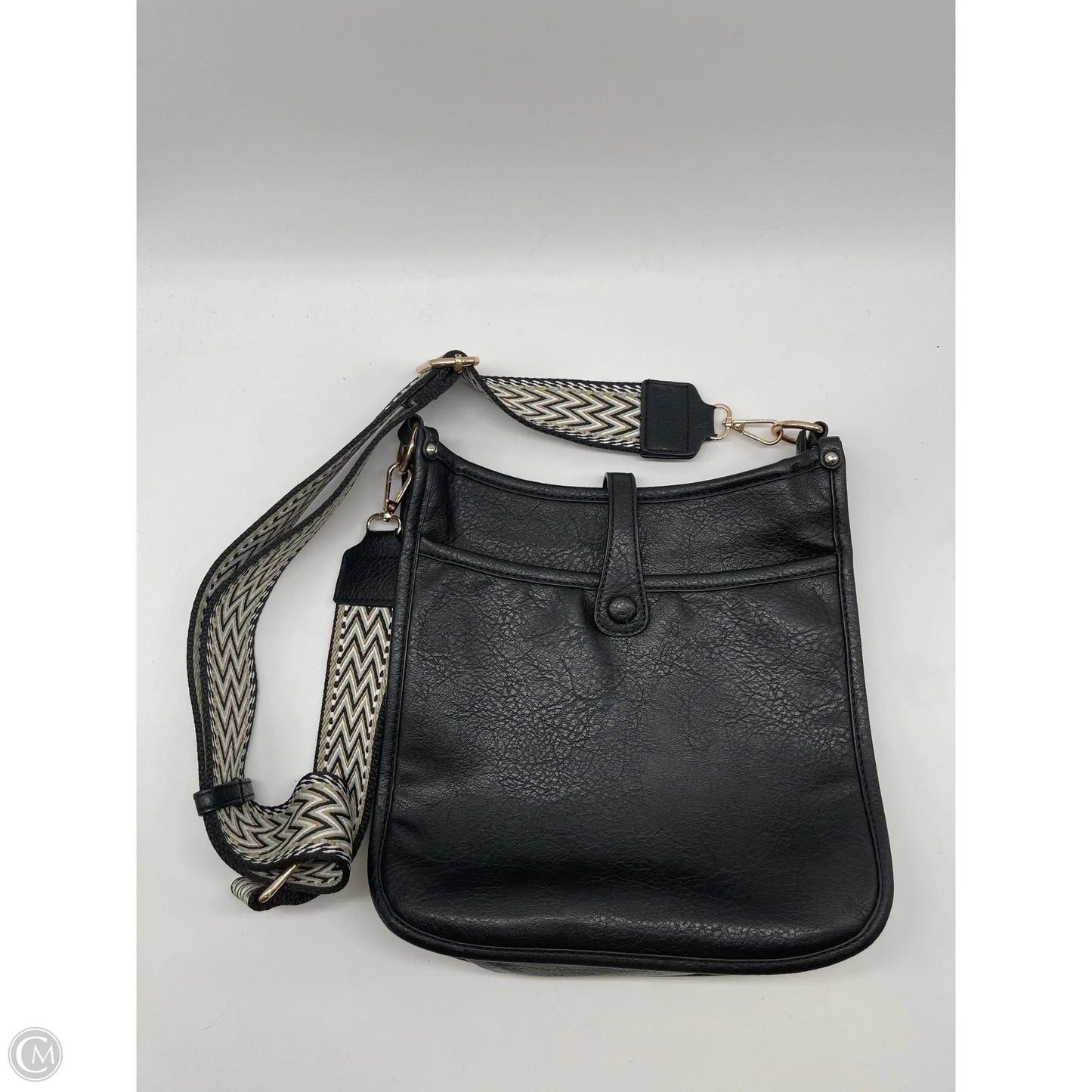 Crossbody By Clothes Mentor, Size: Medium