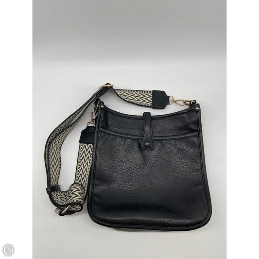 Crossbody By Clothes Mentor, Size: Medium
