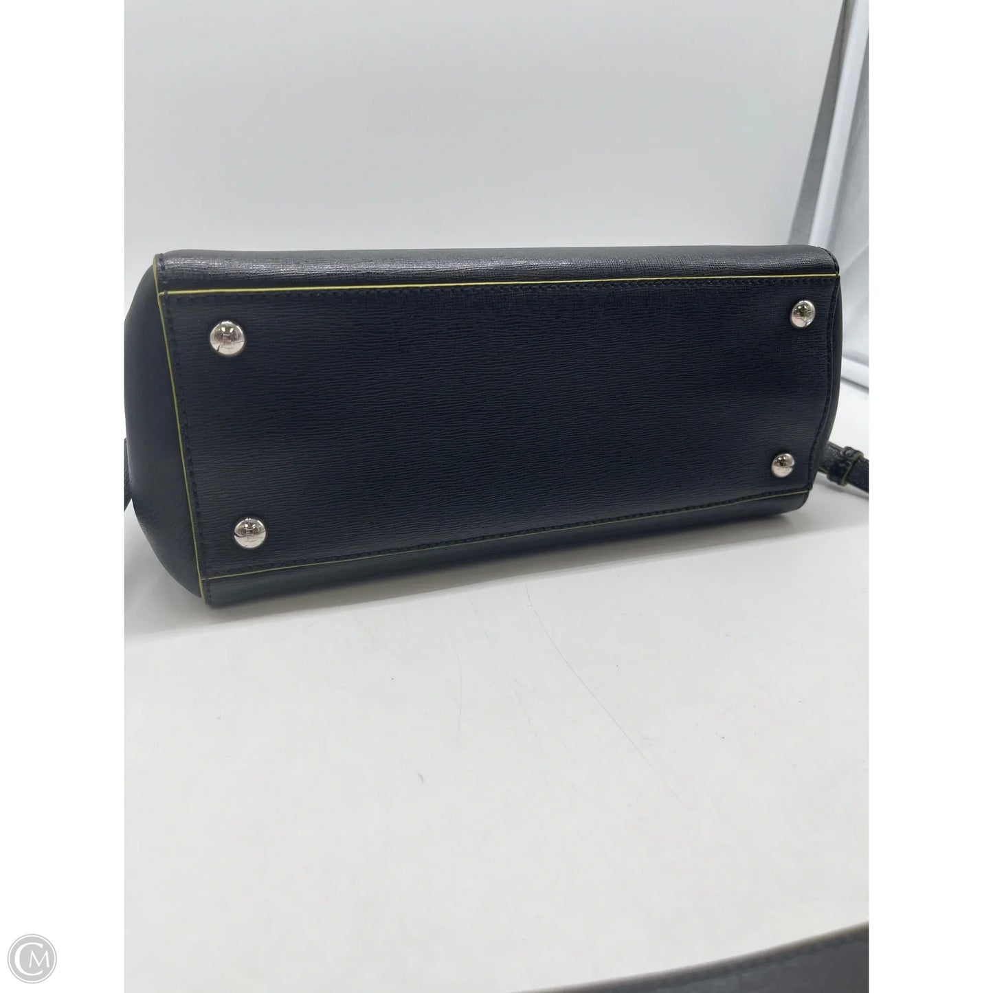 Handbag Luxury Designer By Fendi, Size: Medium