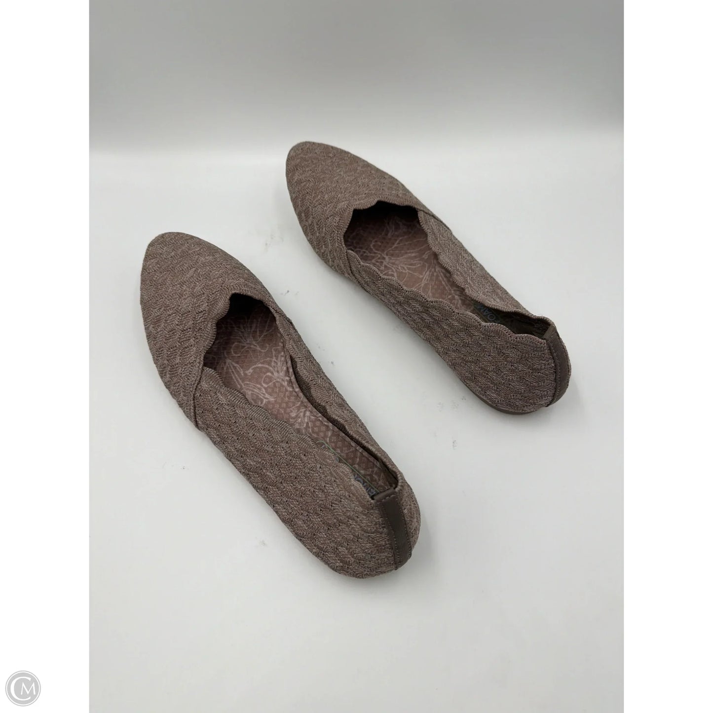 Shoes Flats By Skechers In Tan, Size: 11