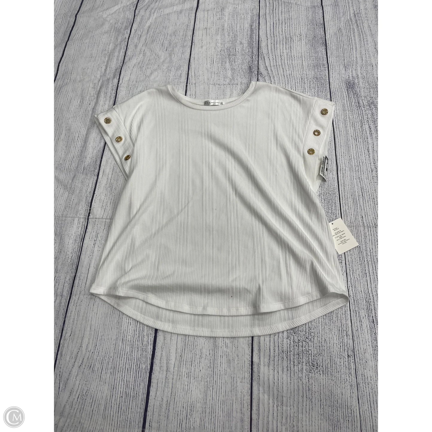 Top Short Sleeve By Retrology In White, Size: L