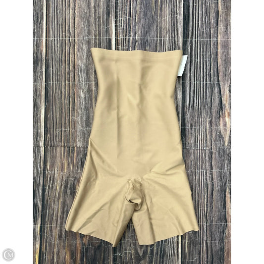 Shorts By Skims In Tan, Size: M