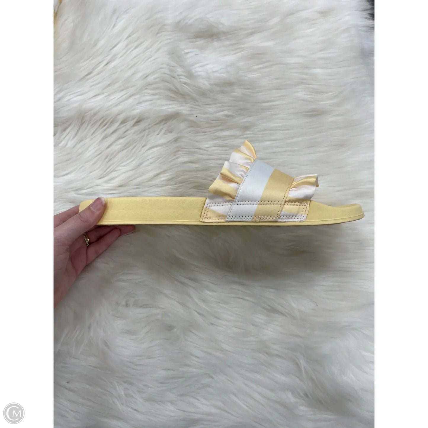 Sandals Flats By Auden In Yellow, Size: 11