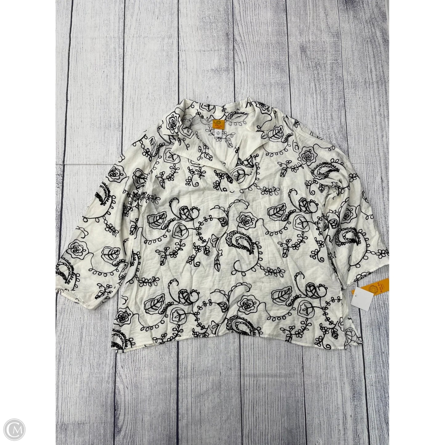 Top Long Sleeve By Ruby Red Designer In White, Size: 2x