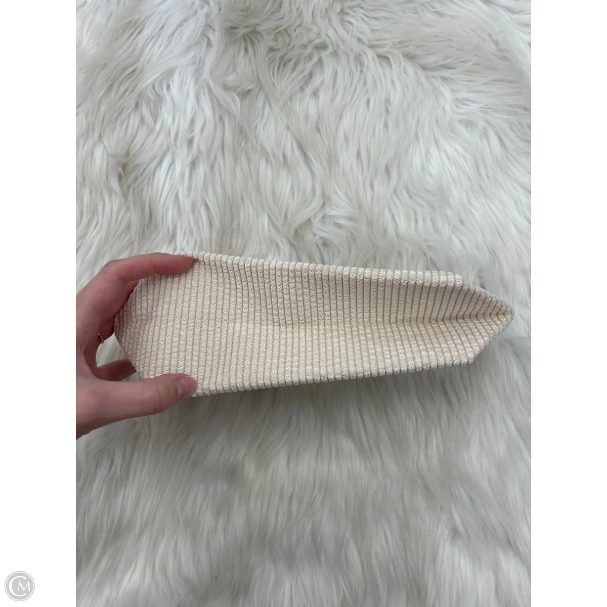 Makeup Bag By Clothes Mentor, Size: Medium