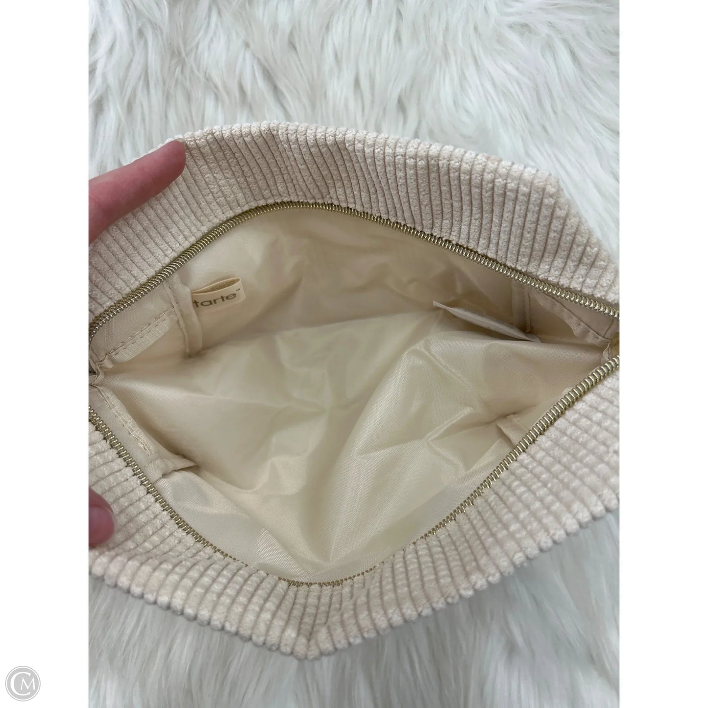 Makeup Bag By Clothes Mentor, Size: Medium