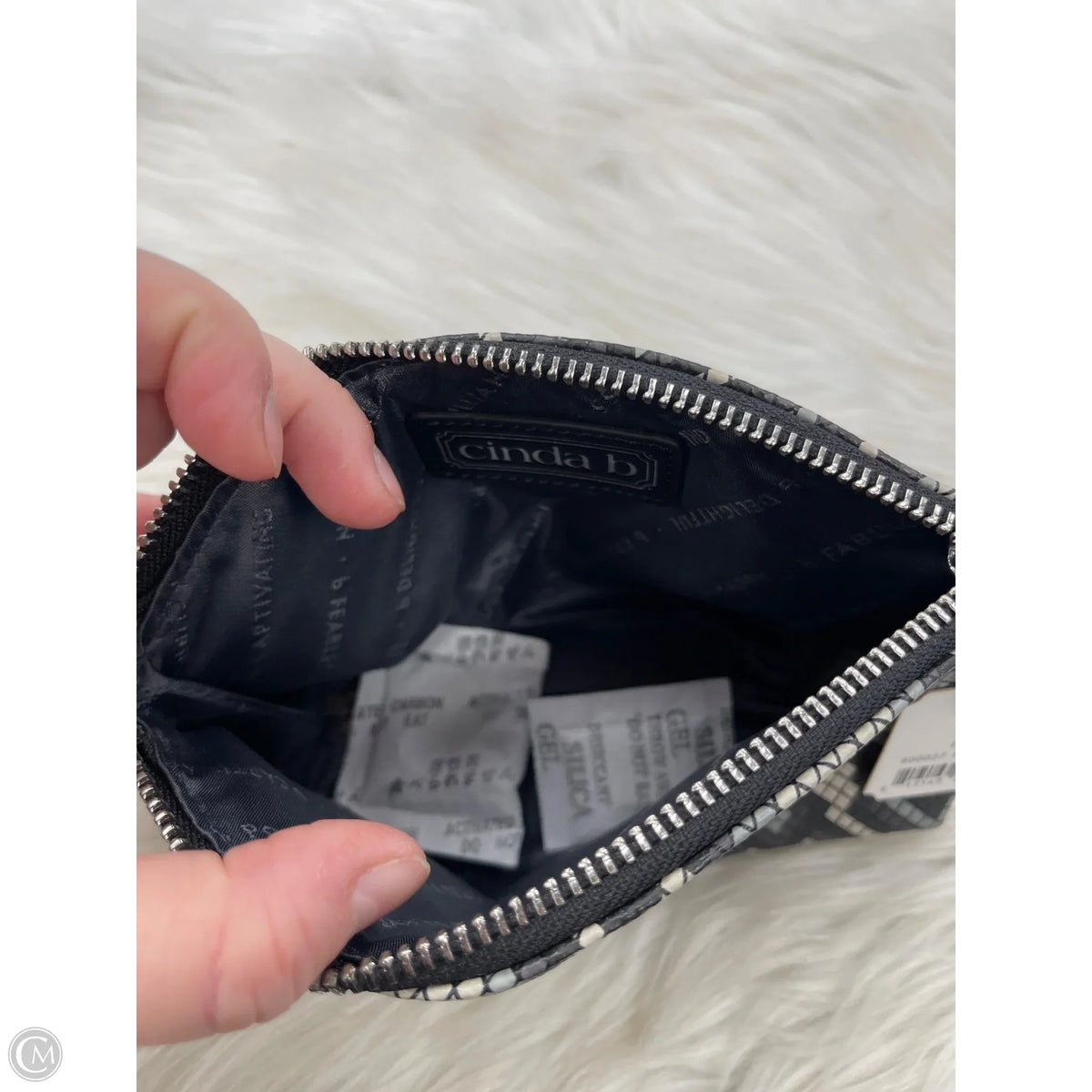 Makeup Bag By Clothes Mentor, Size: Small