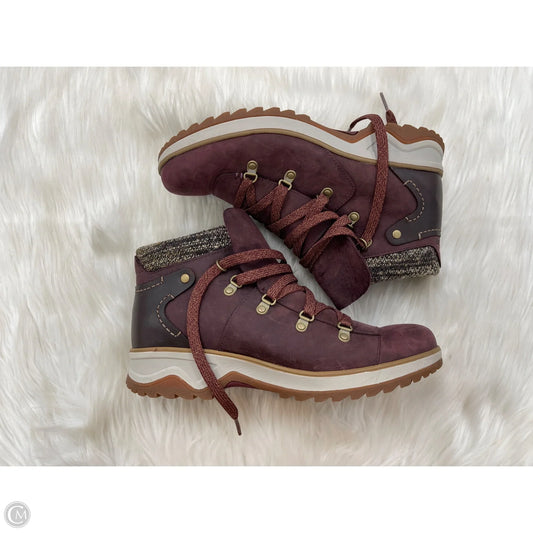 Boots Ankle Flats By Merrell In Maroon, Size: 8.5