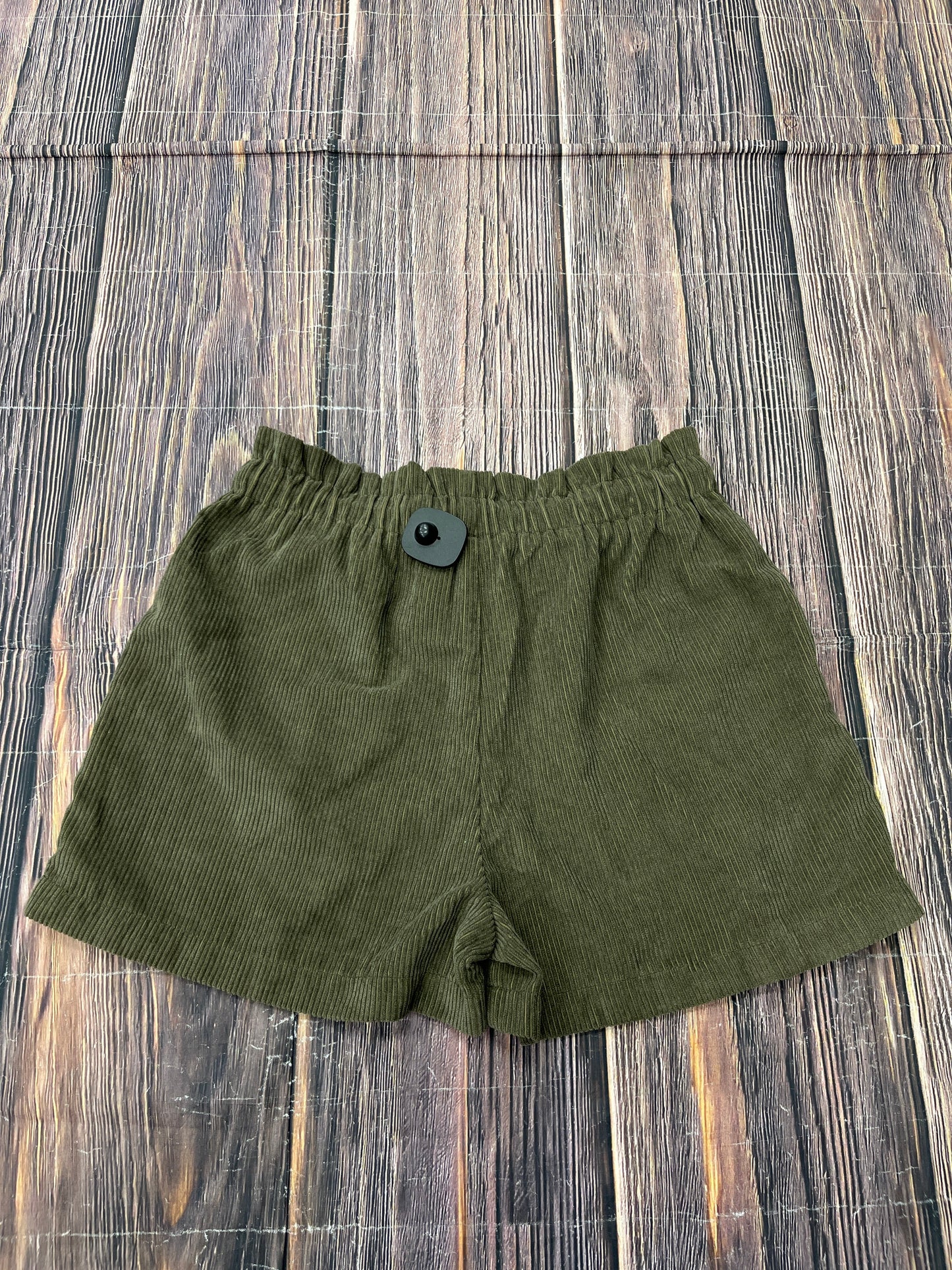 Green Shorts Favlux, Size L