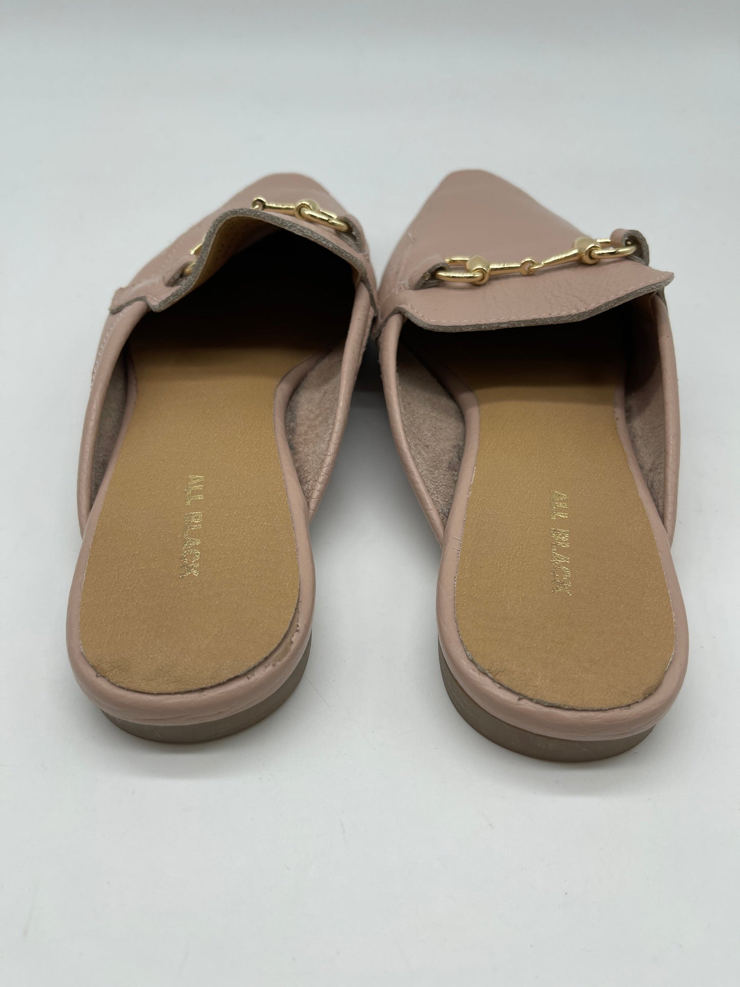 Shoes Flats By Cma In Pink, Size: 7.5