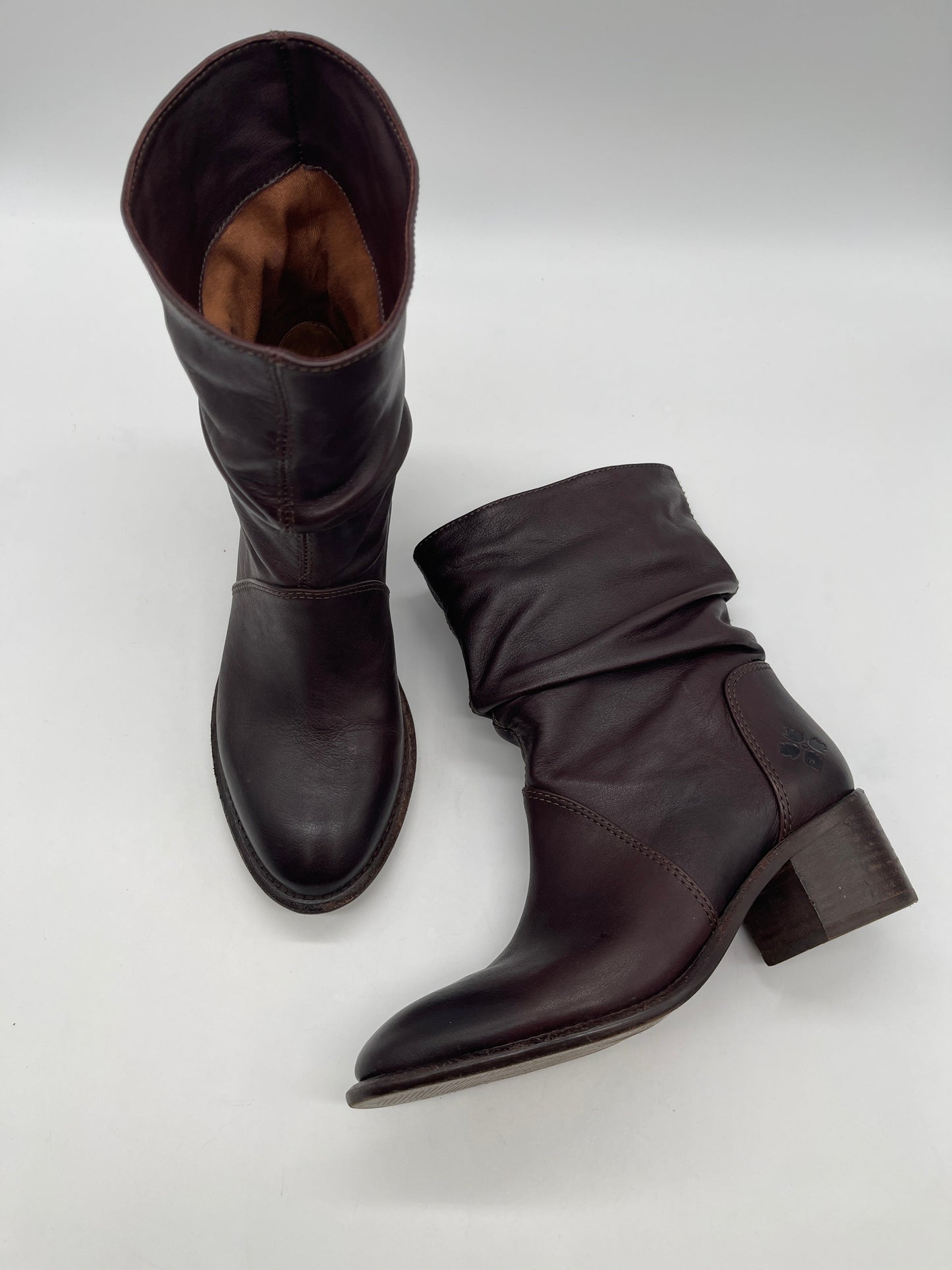 Boots Designer By Patricia Nash In Brown, Size: 6