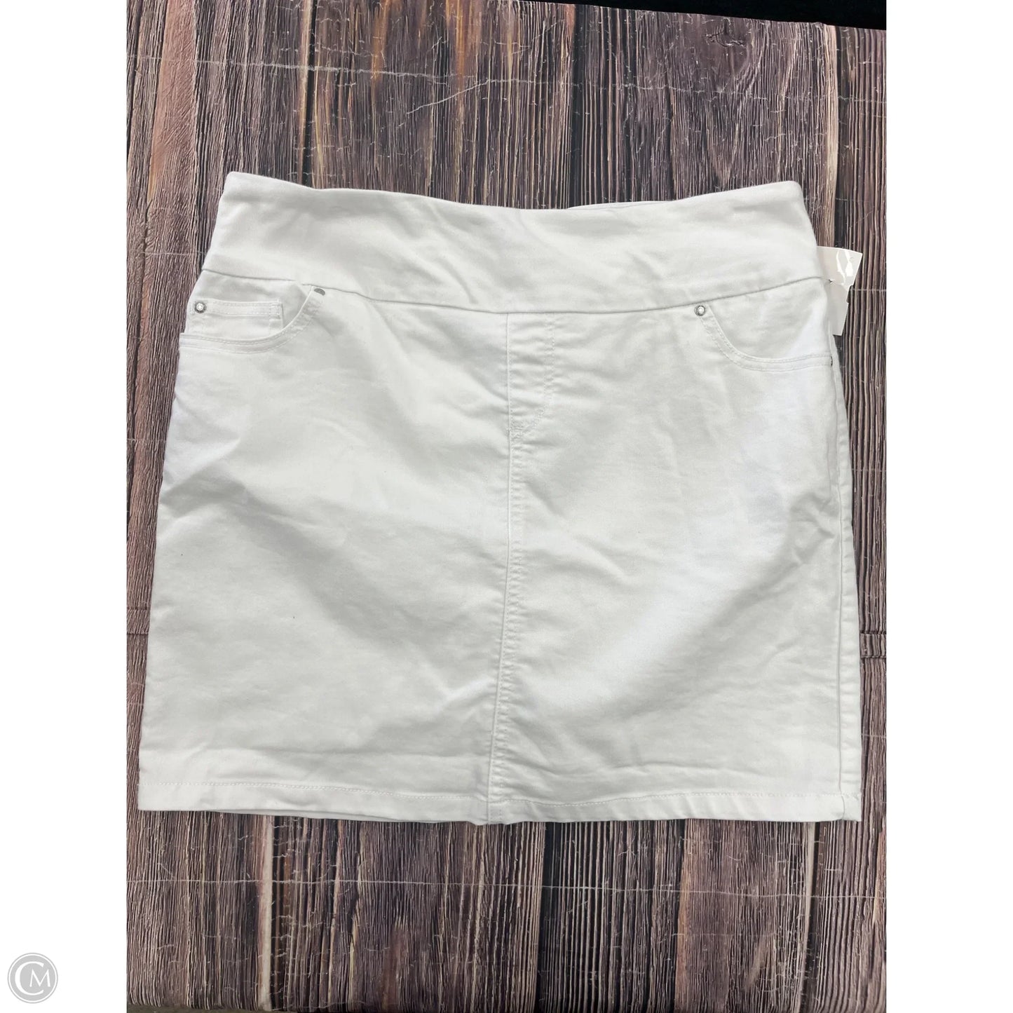 Skort By Sc & Co In White, Size: L